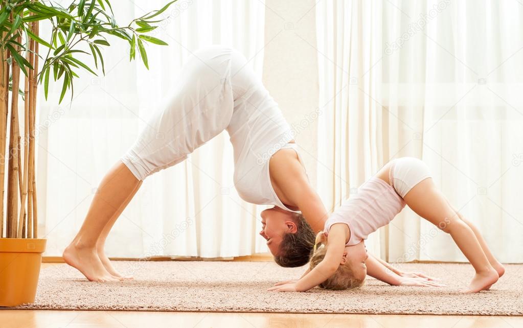 YOGA FAMILY